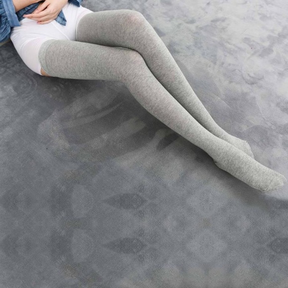 ❤️NEW Sexy Extra Long Knit Over the Knee Stockings - Picture 2 of 3